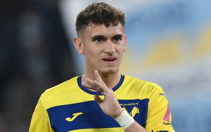 Stefan Mitrovic Hellas Verona Sang Stefan Mitrovic (Hellas Verona Sang Excelsior)